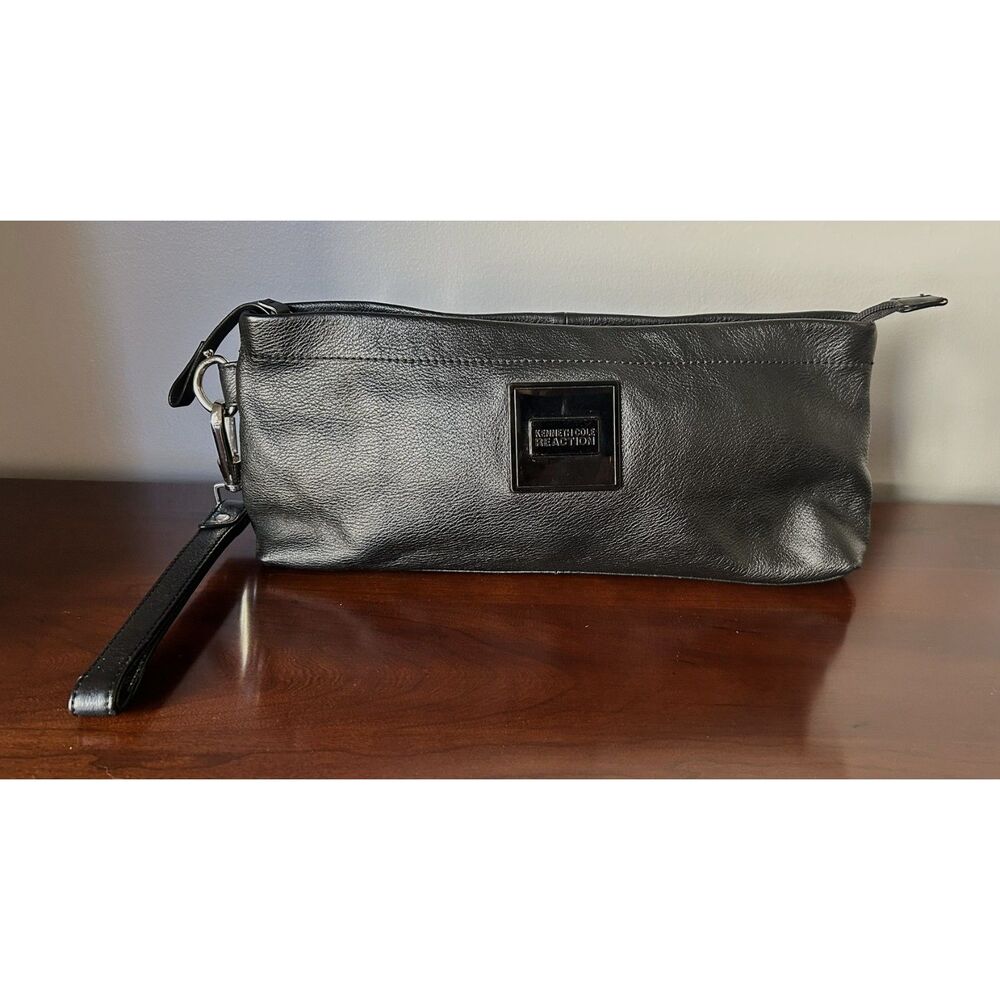 Kenneth Cole Reaction large black leather wristlet clutch zipper closure